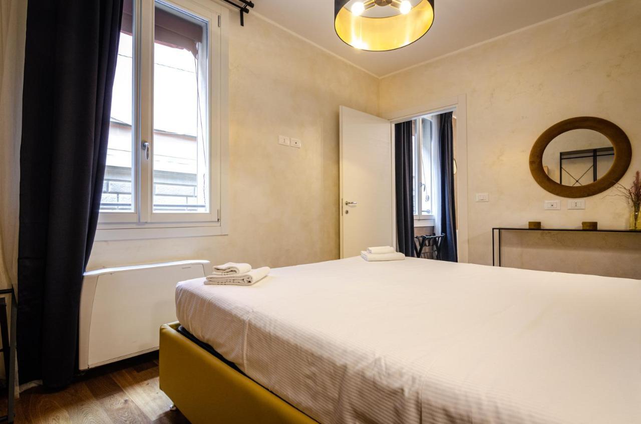 Goito Luxury Apartment, In The Historical Center Bolonha Exterior foto