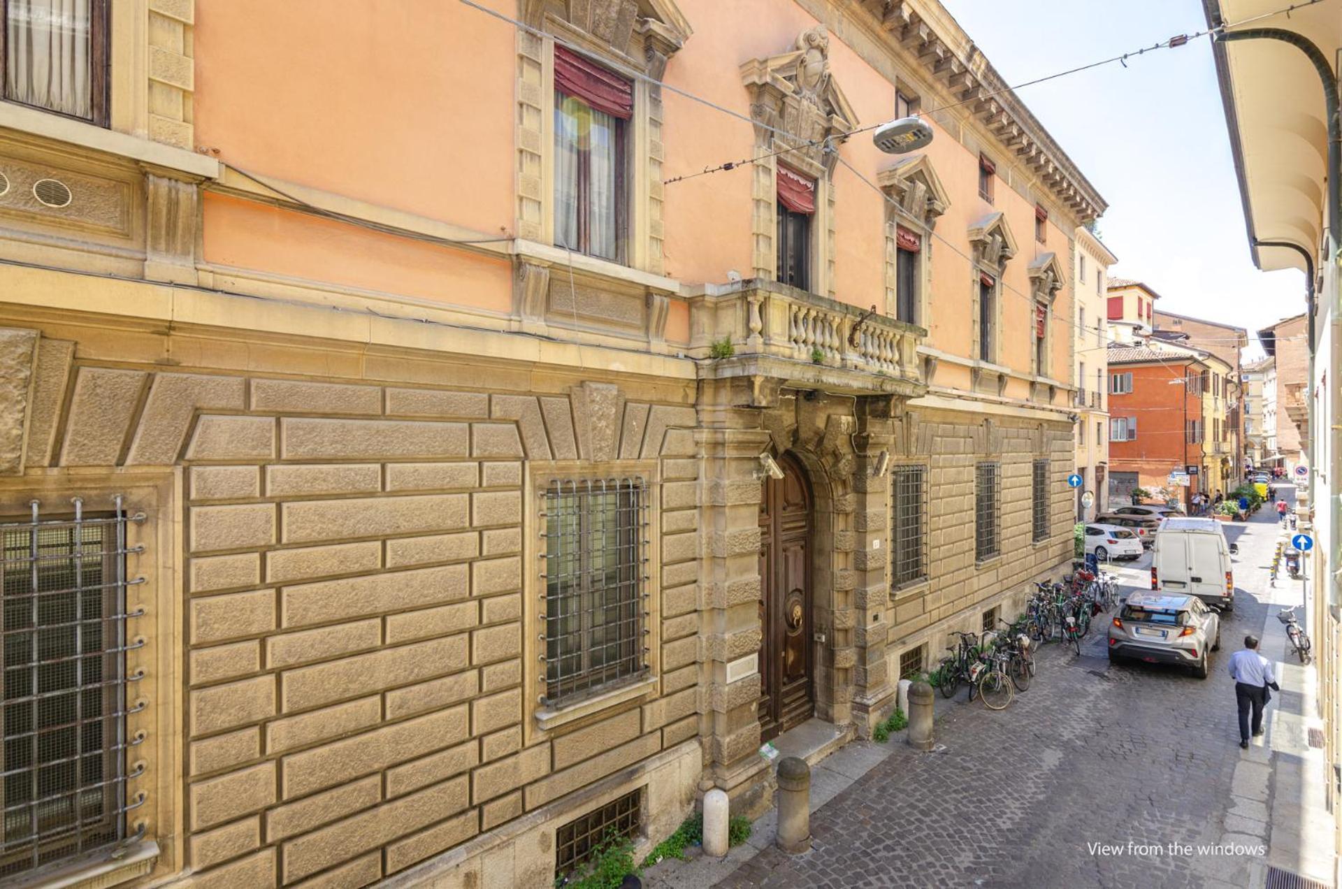 Goito Luxury Apartment, In The Historical Center Bolonha Exterior foto