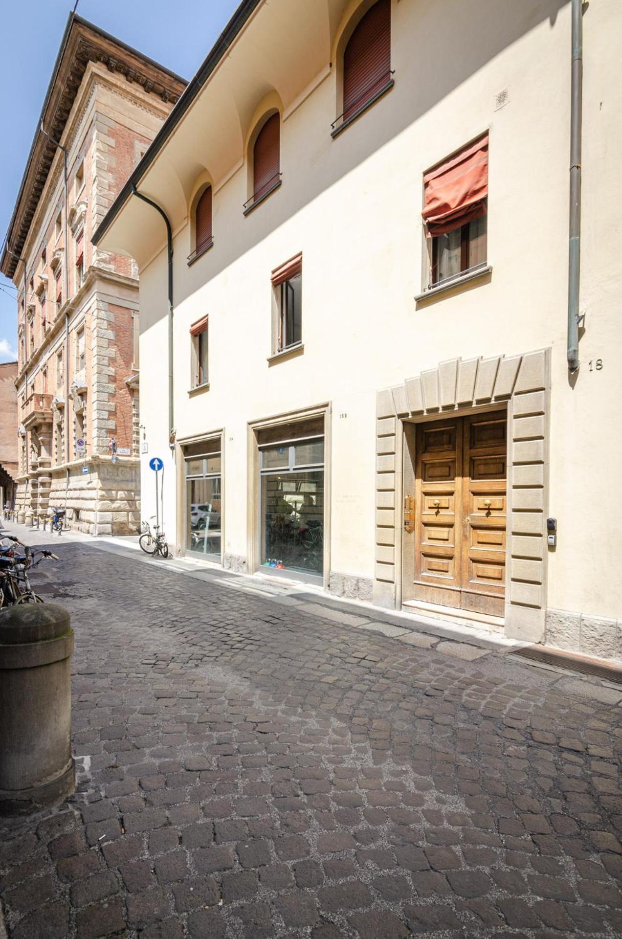 Goito Luxury Apartment, In The Historical Center Bolonha Exterior foto